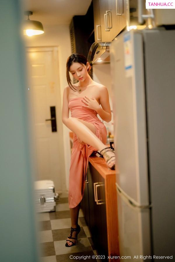   [XiuRen]高清写真图 2023.03.20 No.6437 加朵babe 美腿丝袜第26张图片
